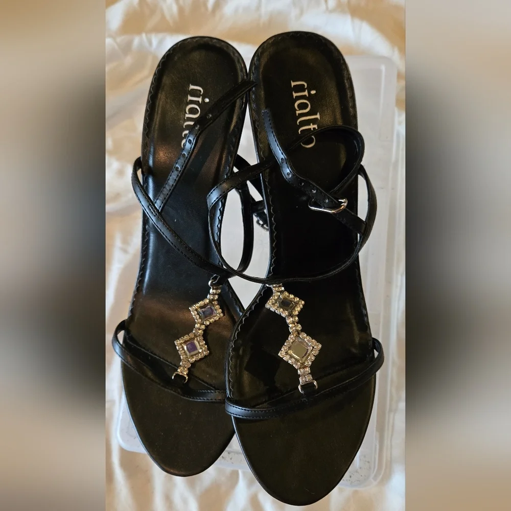 Rialto Women's Black Sandals with Rhinestone Embellishments NWOT